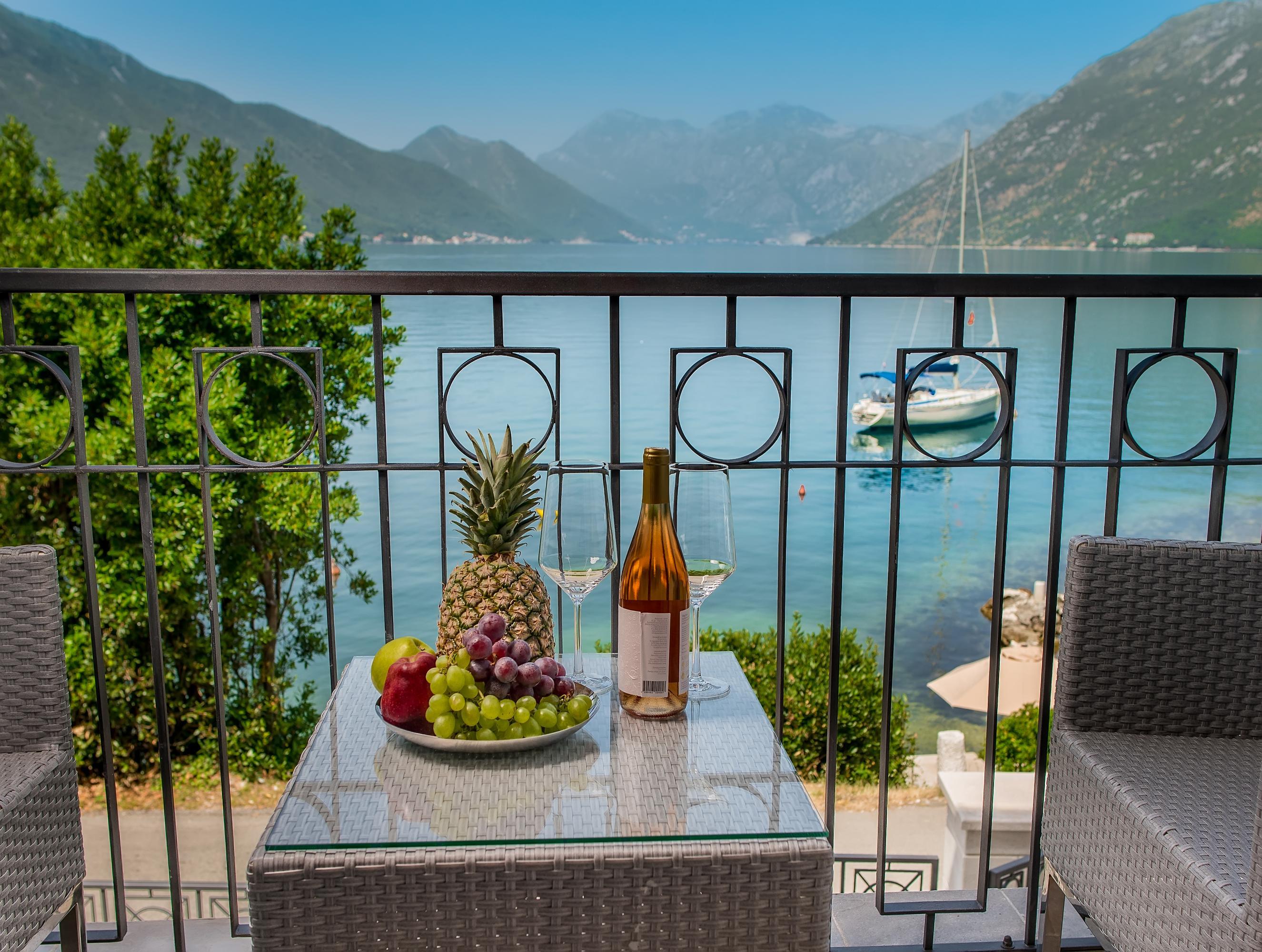 Hotel Casa Del Mare - Essenza Kotor Bagian luar foto